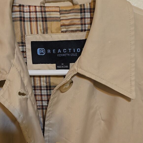 KENNETH COLE REACTION Women’s Tan Raincoat medium - Picture 2 of 9